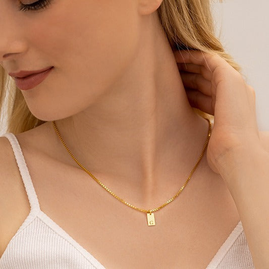 Colar Dourado Letra Inicial